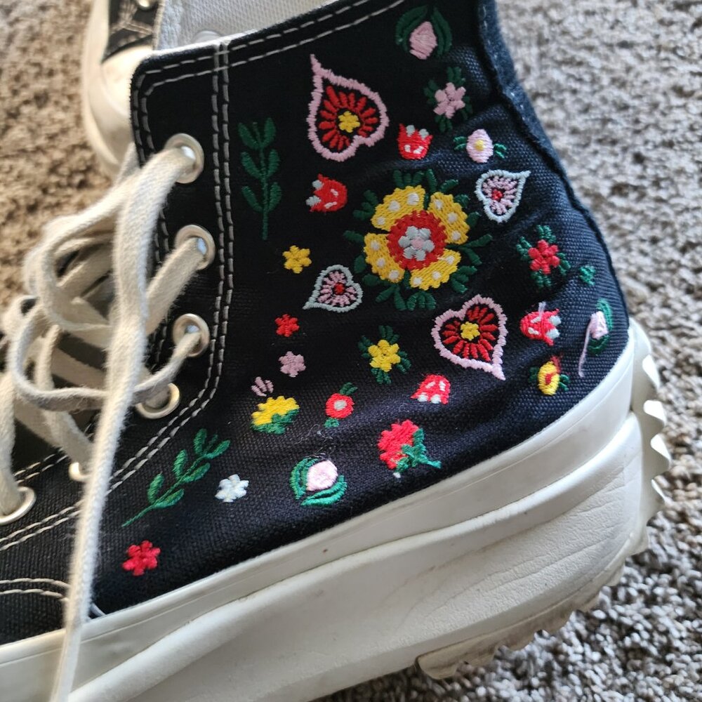 Return to Festival Run Star Hike High Top Converse